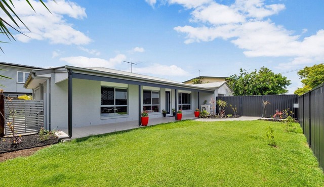 Modern 3 Bedroom Entire Home