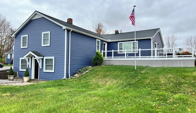 Modern 3-Bedroom Home - A Little Something for Everyone!