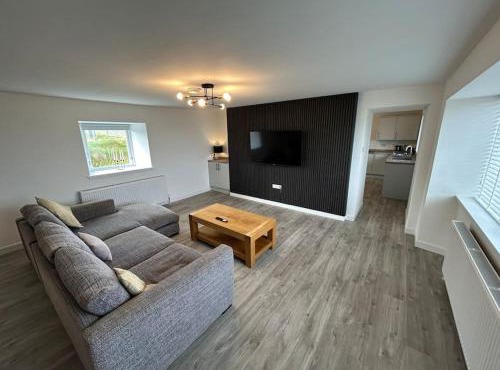 Modern 3 bedroom house, Mossbank
