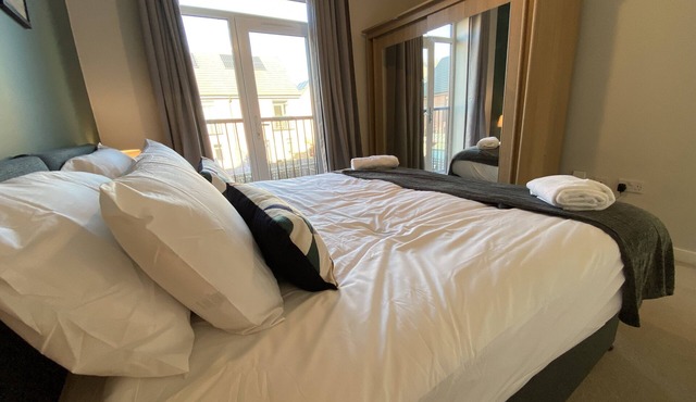 Modern 3-bedroom residential with double driveway