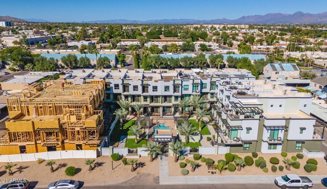Modern 3 bedroom Scottsdale Townhome w/ rooftop deck