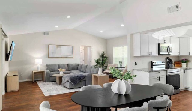 🏡 Modern 3 Bedroom Home, Wesley Chapel