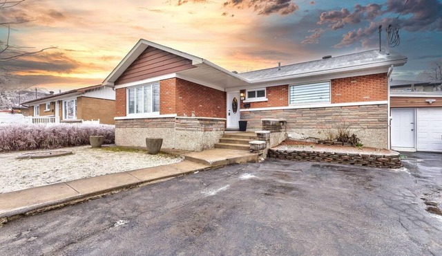 Modern 3 Bedrooms Lacordaire Suite!