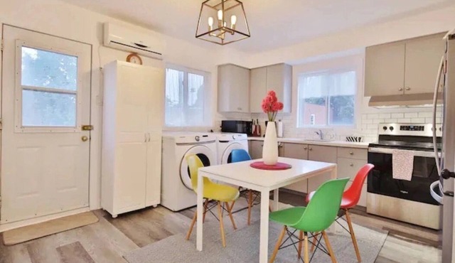 Modern 3-BR Home Free Parking Monthly Stay Welcome