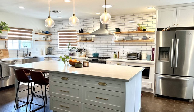 Modern 3 BR Home with Entertaining Kitchen & Patio