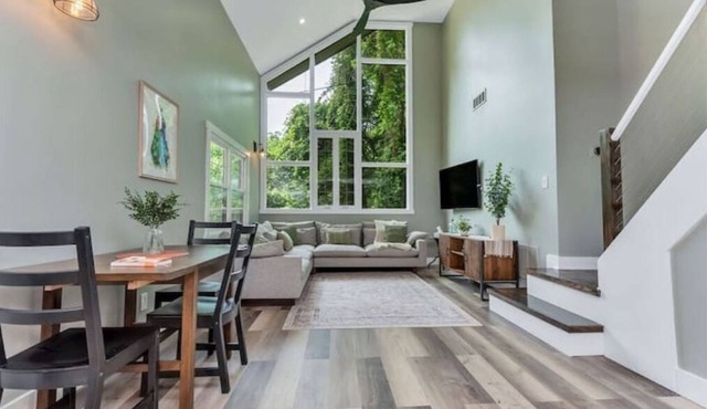 Modern 3 BR house in Belmont