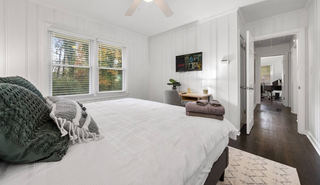 Modern 3 BR - Minutes from DT ATL & Decatur