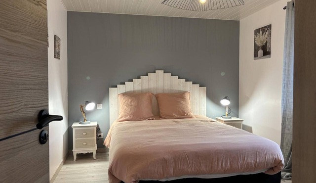 Modern 3-ears cottage in Cognat-Lyonne, 6 ppl, charm and comfort