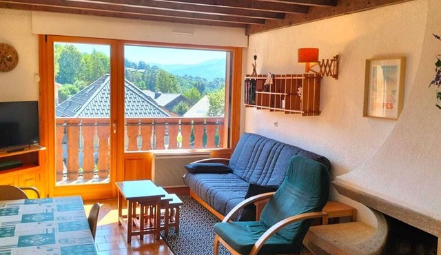 Modern 3-room duplex near slopes, sleeps 8