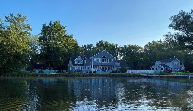Modern 300 ft lakefront with pool