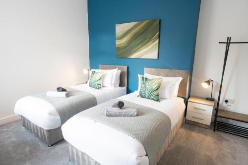 Modern 3B Home, ideal For Families and Contrators!