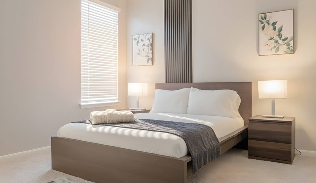 Modern 3B Resort Retreat 20 min to City Center