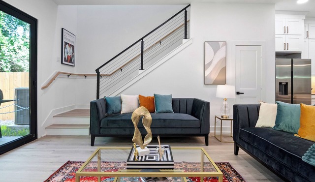 Modern 3BD/2.5 B in The heart Houston minutes from Downtown/Heights