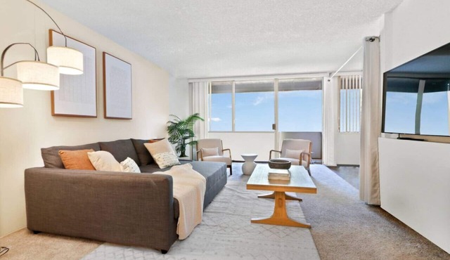 Modern 3BD/2Ba Apt in Marina, CA