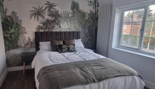 Modern 3Bed House in Slough