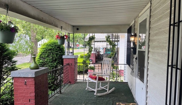 Modern 3BR + 2 Living Rooms Stylish & Spacious House in Central Decatur