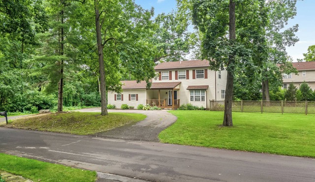 Modern [3BR/2BA] Family Home in Commerce Township