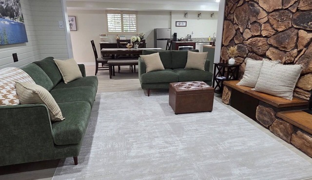 Modern 3BR/2BA Getaway in Layton - New remodel, Ski "Greatest Snow on Earth"