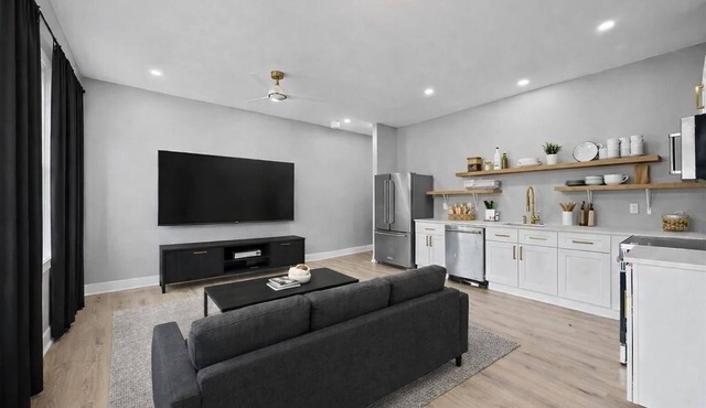 Modern 3BR/2BA in the Heart of Carson Street