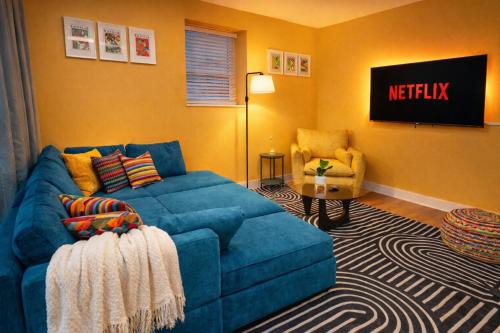 Modern 3BR Chicago Downtown Apartment Near Loyola University & Lakefront
