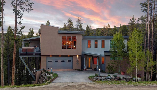 Modern 3Br + Den Home in Breck!- Moonstone Modern