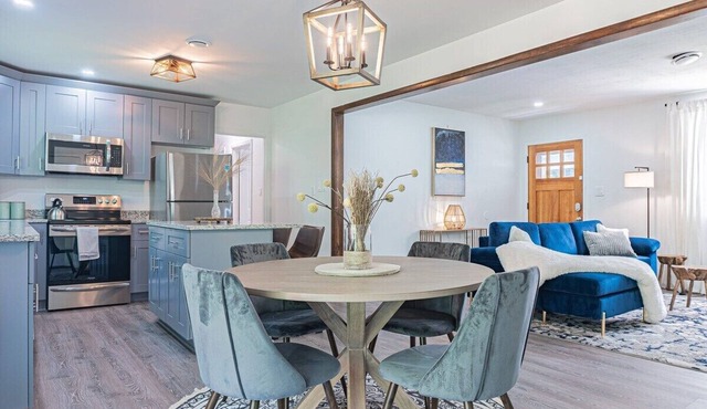 Modern 3BR Family Home, Fenced Yard + 15 min to Stone Mountain