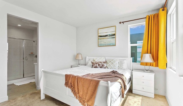 Modern 3BR Family Retreat｜Garage Access｜Pet-Friendly｜ Dedicated Workspace #41823