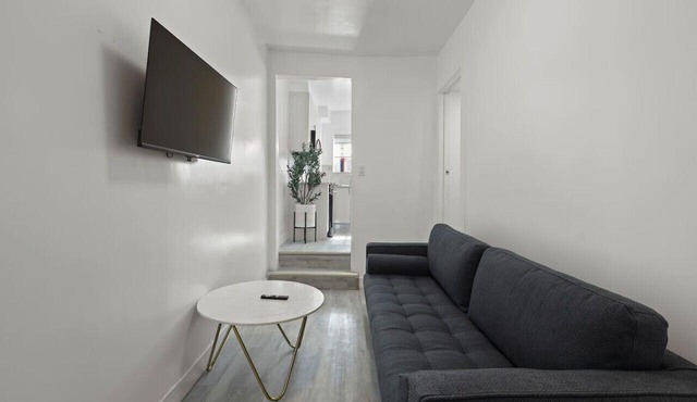Modern 3BR Gem in Montreal's Gay Village, Perfect for Exploring the City