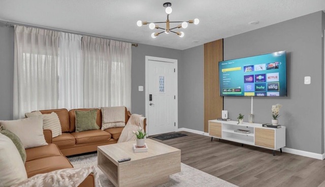 Modern 3BR Home Quiet Area Family Friendly
