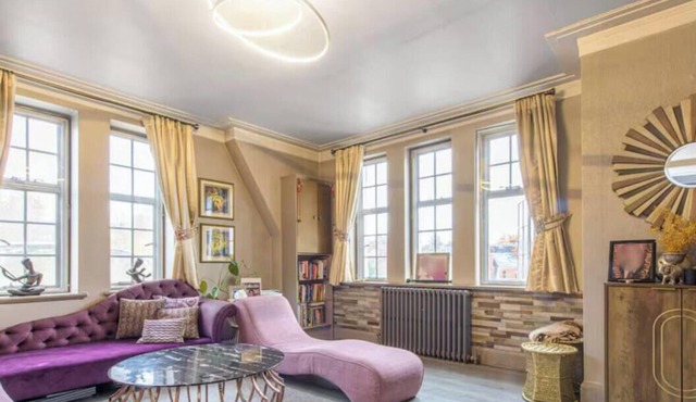 Modern 3BR London Apartment with Stunning Views | Prime Finchley Road Location