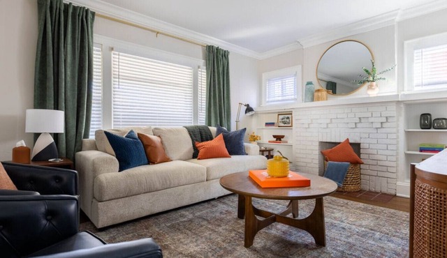 Modern 3BR Near Cleveland Clinic