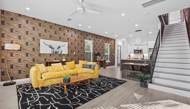 Modern 3BR Near NRG Stadium, Medical Center & Downtown + Gazebo + Fire pit