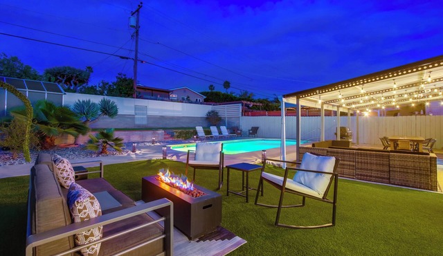 Modern 3BR Retreat, Heated Pool, Near Beaches - Perfect for friends and Families