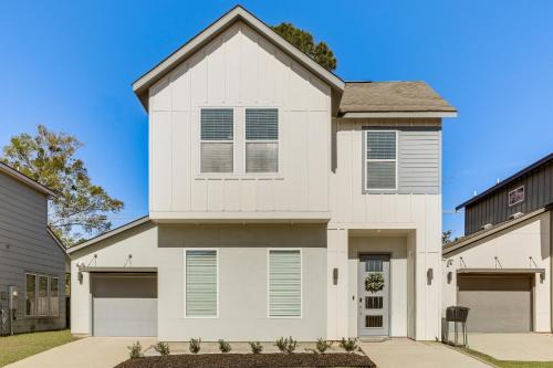 Modern 3BR Retreat - Near Bluebonnet and Hospitals