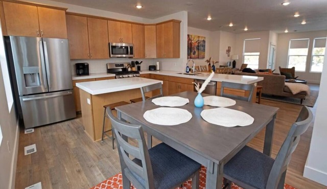 Modern 3BR Ski Retreat | Mountain Views & Garage