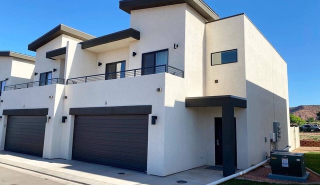 Modern 3BR Townhome Near Zion & Bryce | Sleeps 8