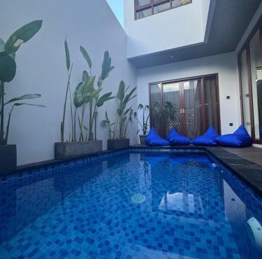 Modern 3BR Villa with Private Pool & Rooftop in Nusa Dua