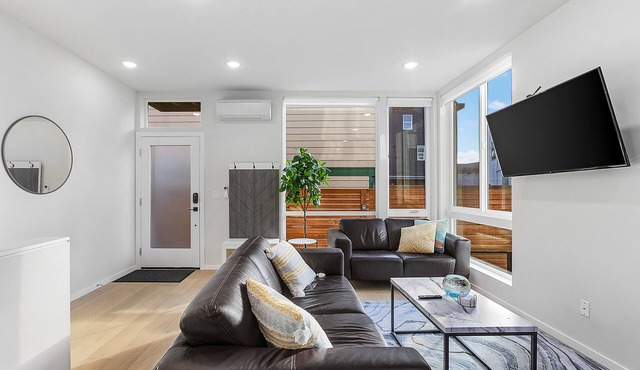 Modern 3BR - Walk to Light Rail w/EV Charger & Parking