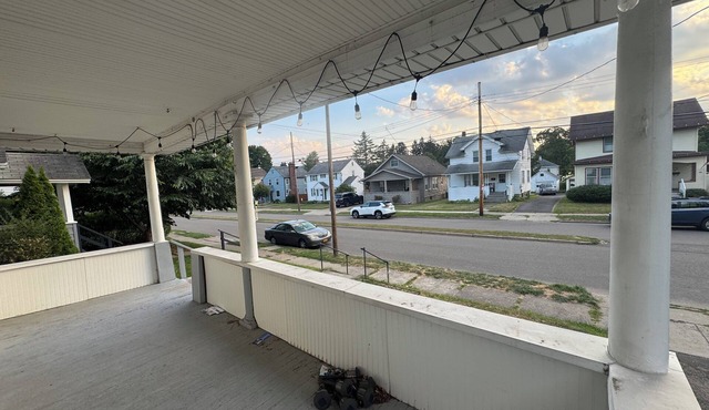 Modern 4 Bedroom Home Near Binghamton Campus & Downtown