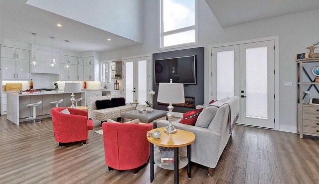 Modern 4 Bedroom Home Great for Photoshoots and Small Events