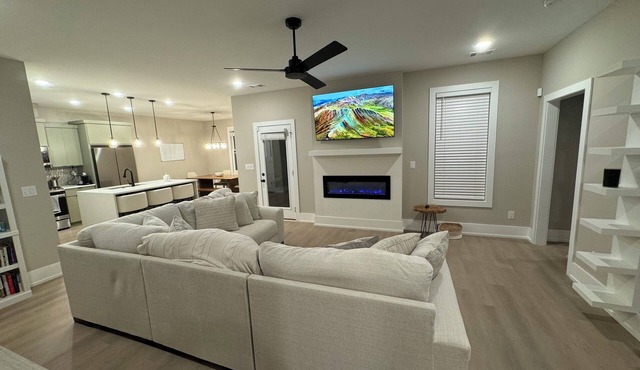 Modern 4-bedroom house for Masters Week