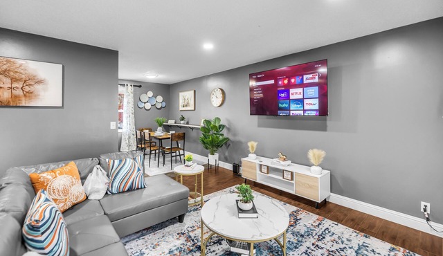 Modern 4-bedroom house near Lake Decatur