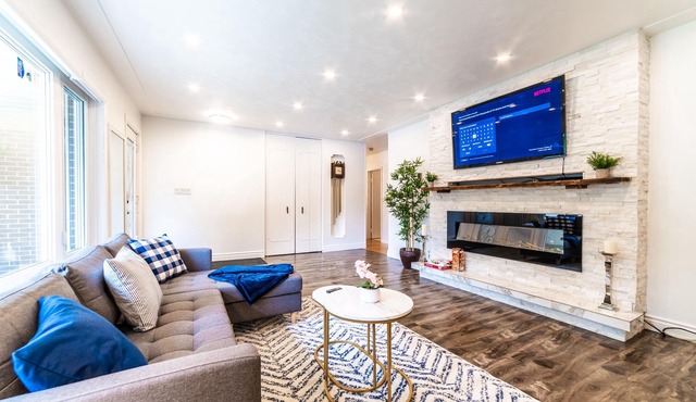 Modern 4 bedroom in a Quite Neighborhood* NETFLIX* *WIFI*