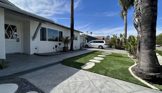 Modern 4 King Beds/Beauty Large yard/Golf/WFH/Long Stay/WIFI/FWY/25mins to Beach