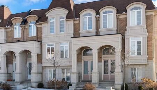 Modern 4 Level home-Game room/Parking/Near Airport