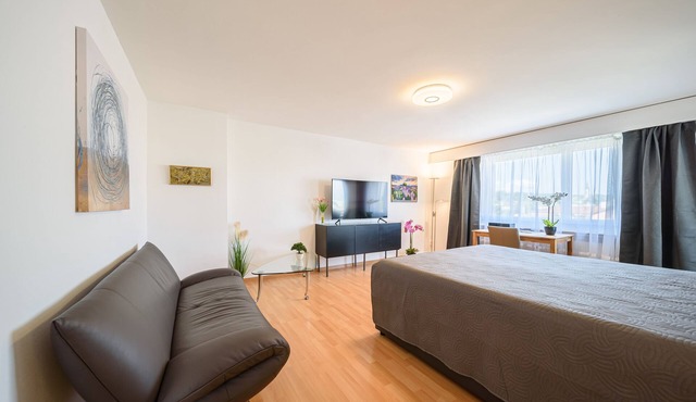 Modern 4-room apartment in a top central location
