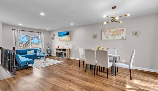 Modern 4BD Home in Lake Hills Pet friendly