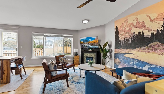 Modern 4BD house in Ballard - walkable, central AC, family & pet-friendly