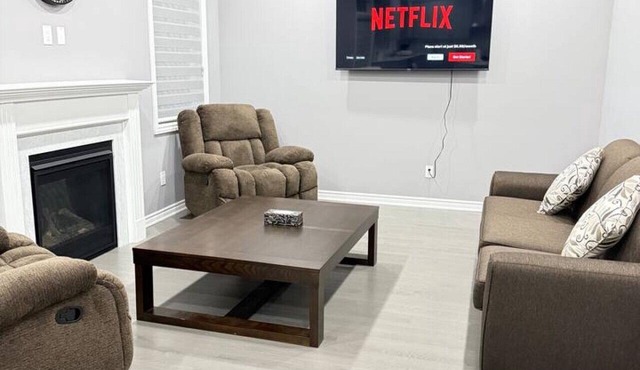 Modern 4Bdrm Home with Fireplace