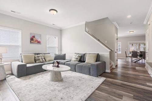 Modern 4br beach house - Norfolk
